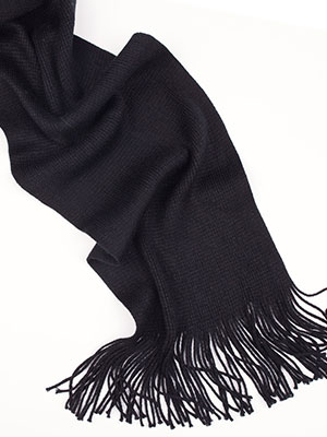 Черен шал с памук на ресни - 10306 - 12.00 лв