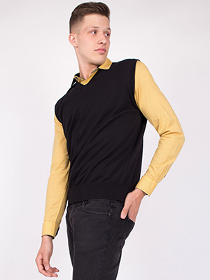 Пуловер без ръкави от памук в черно - 14076 - 36.00 лв