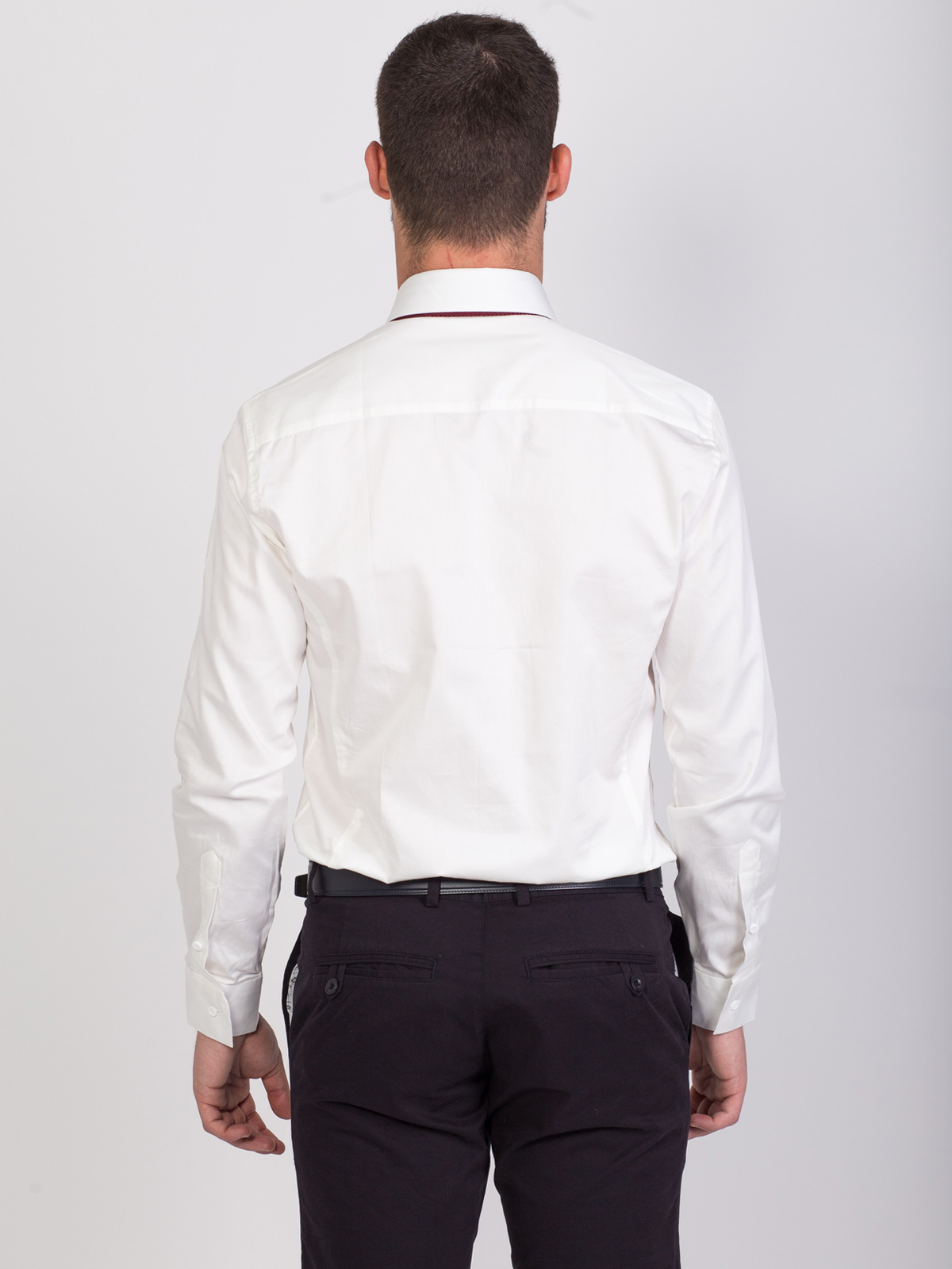 Класическа риза в бяло - 21433 29.00 лв img3
