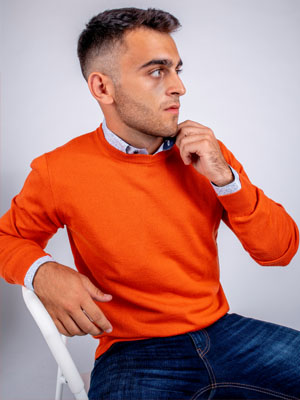 Пуловер в оранжево с вълна мерино - 33082 - 76.00 лв