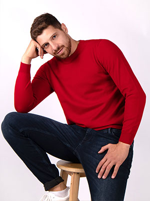 Пуловер от памук и акрил в червено - 35289 - 48.00 лв