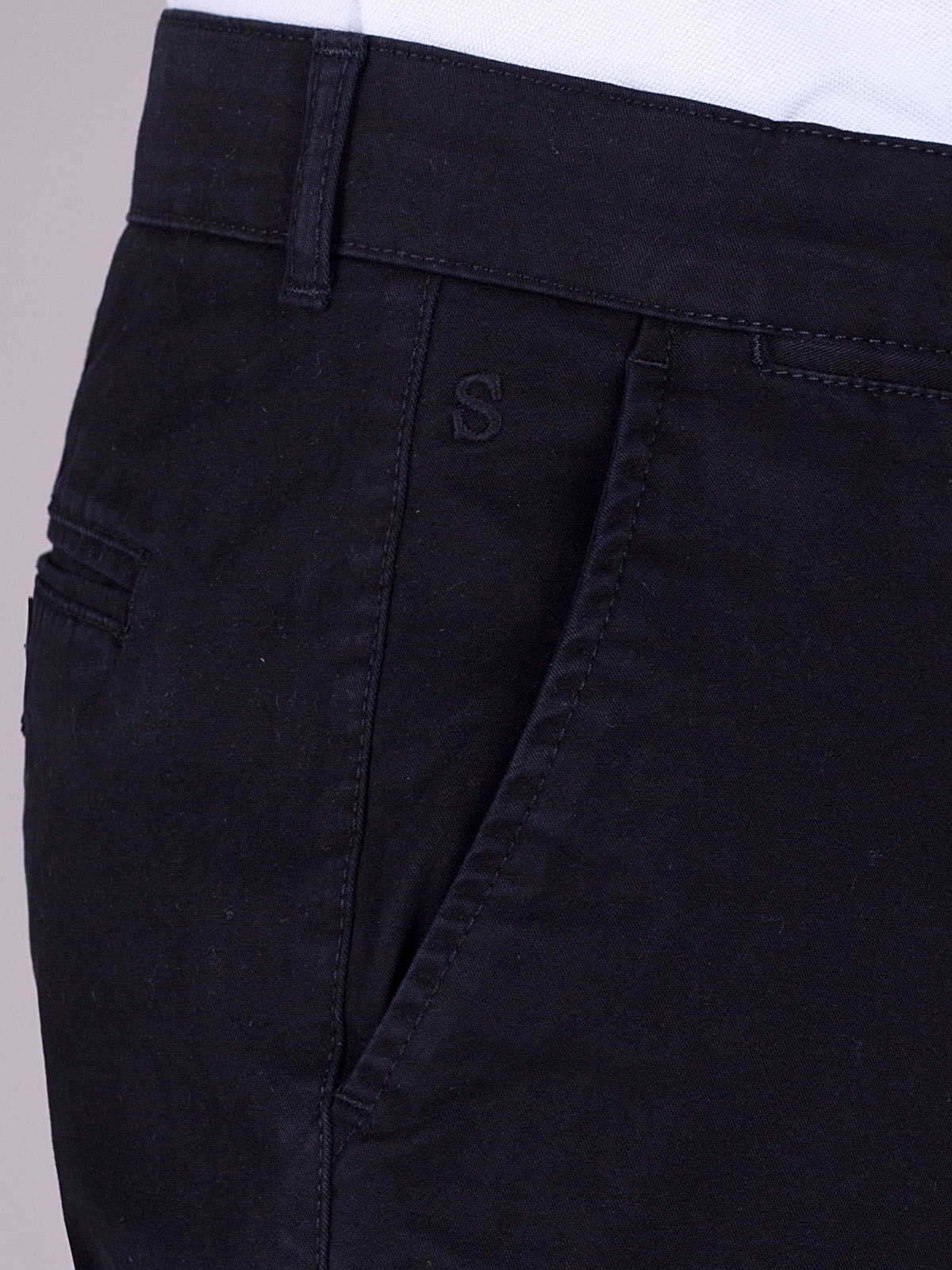 Черен памучен панталон с бродирано лого - 60269 39.00 лв img2