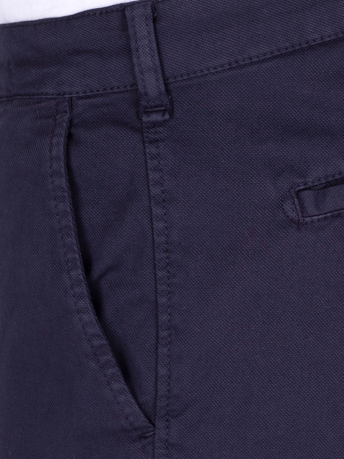 Структуриран панталон в тъмно синьо - 60280 109.00 лв img2