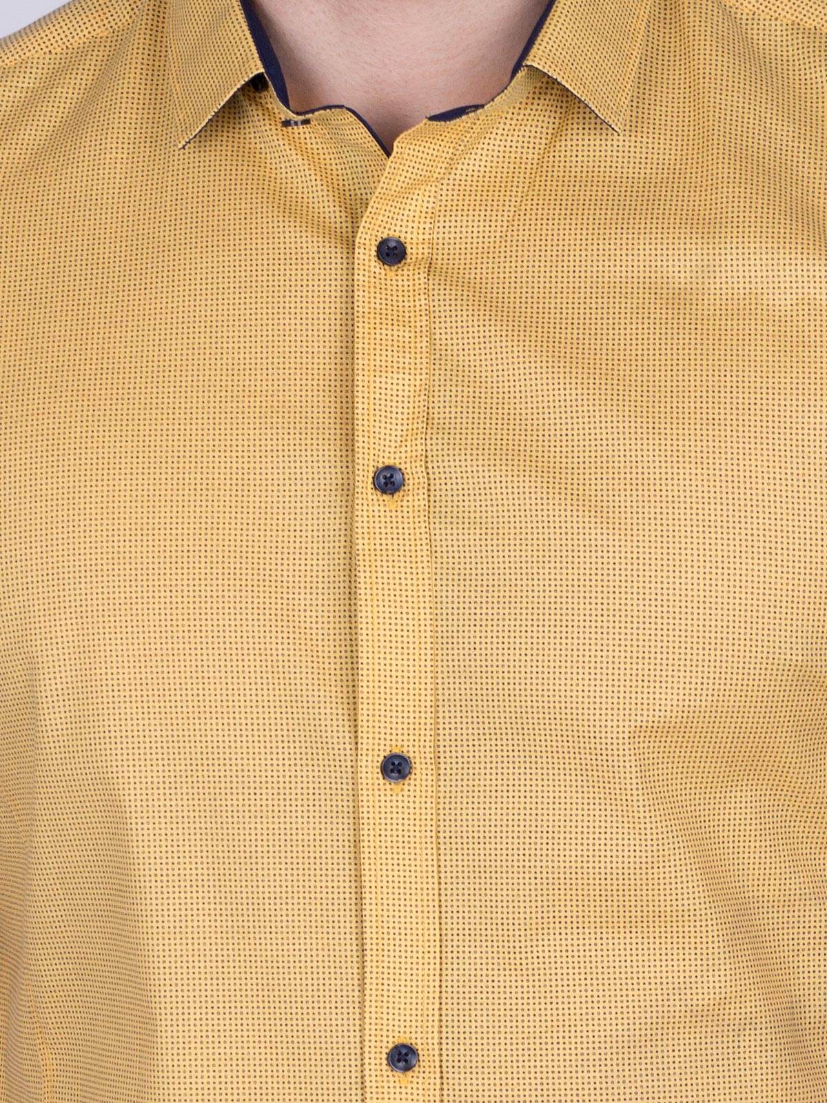 Жълта вталена риза на ситни фигури - 80200 20.00 лв img4