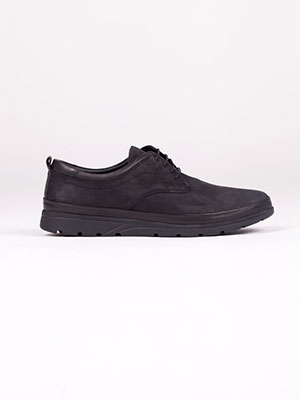 Черни велурени обувки - 81027 - 44.00 лв