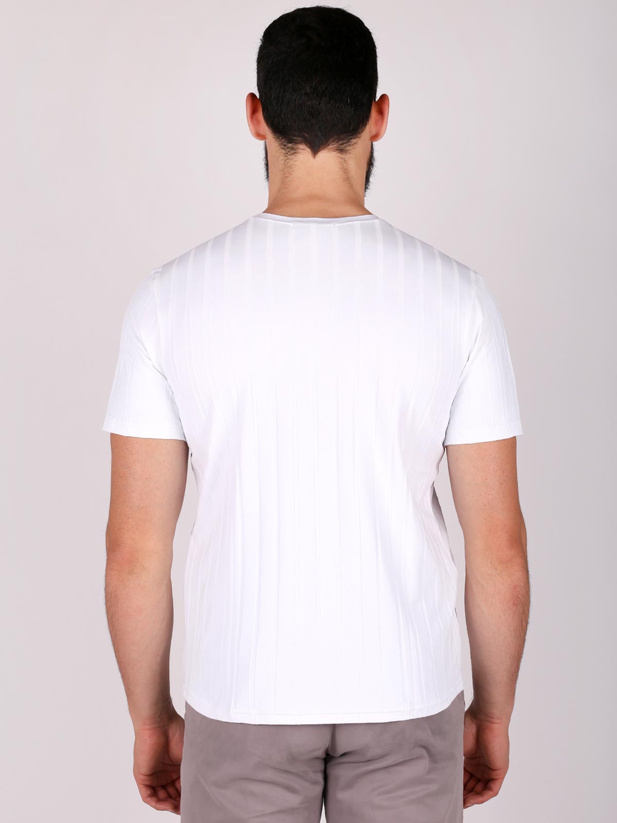 Тениска в бяло с релефно райе - 88004 12.00 лв img2