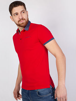 Червена блуза с дънкова яка - 93402 - 46.00 лв