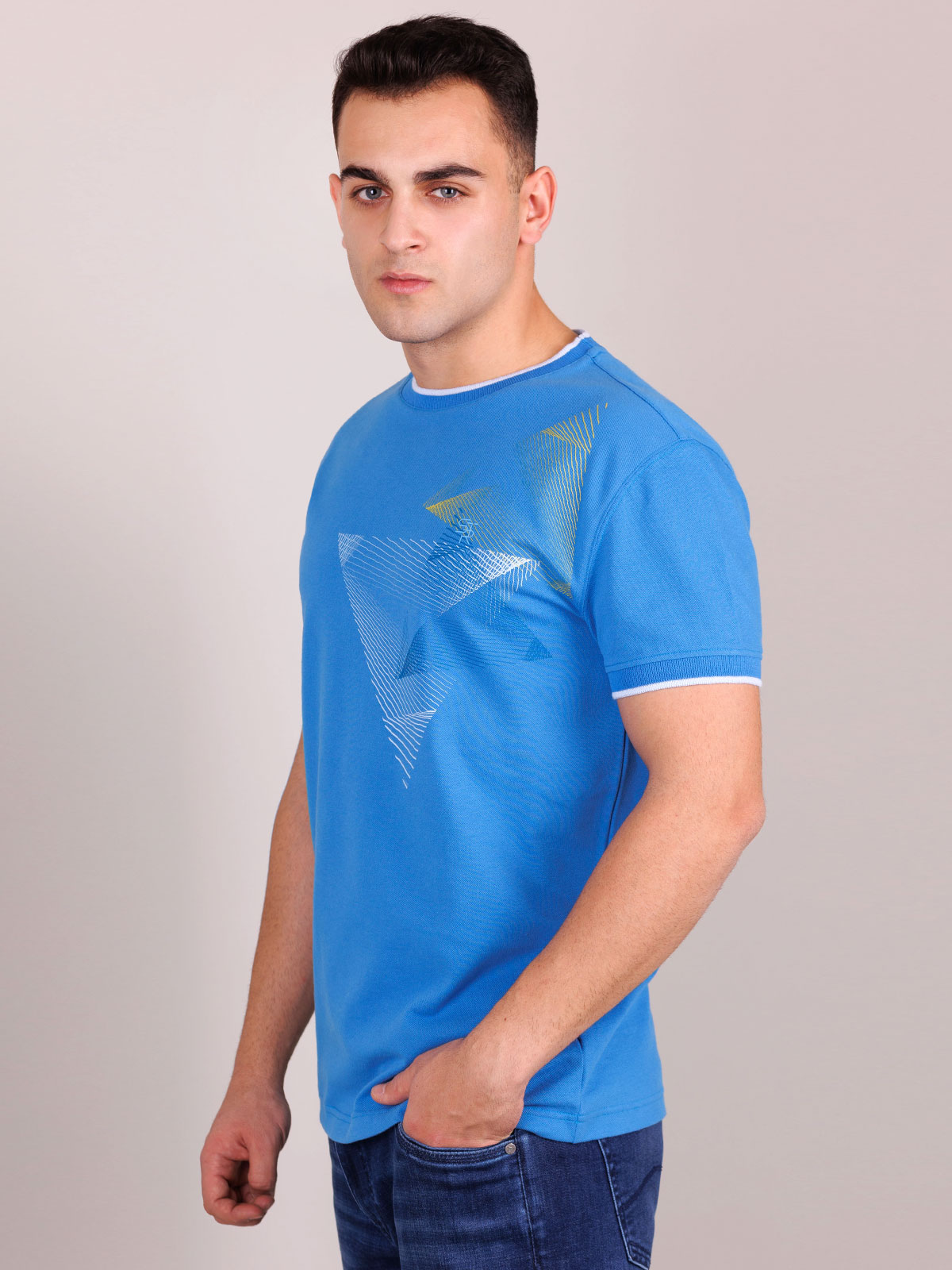 Тениска в синьо с ефектен печат - 95362 42.00 лв img3