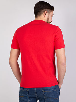 Червена тениска със син печат - 96389 39.00 лв img4