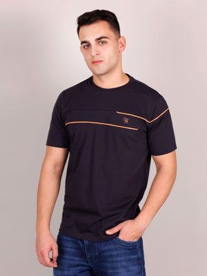 Тениска с оранжев акцент - 96453 - 48.00 лв
