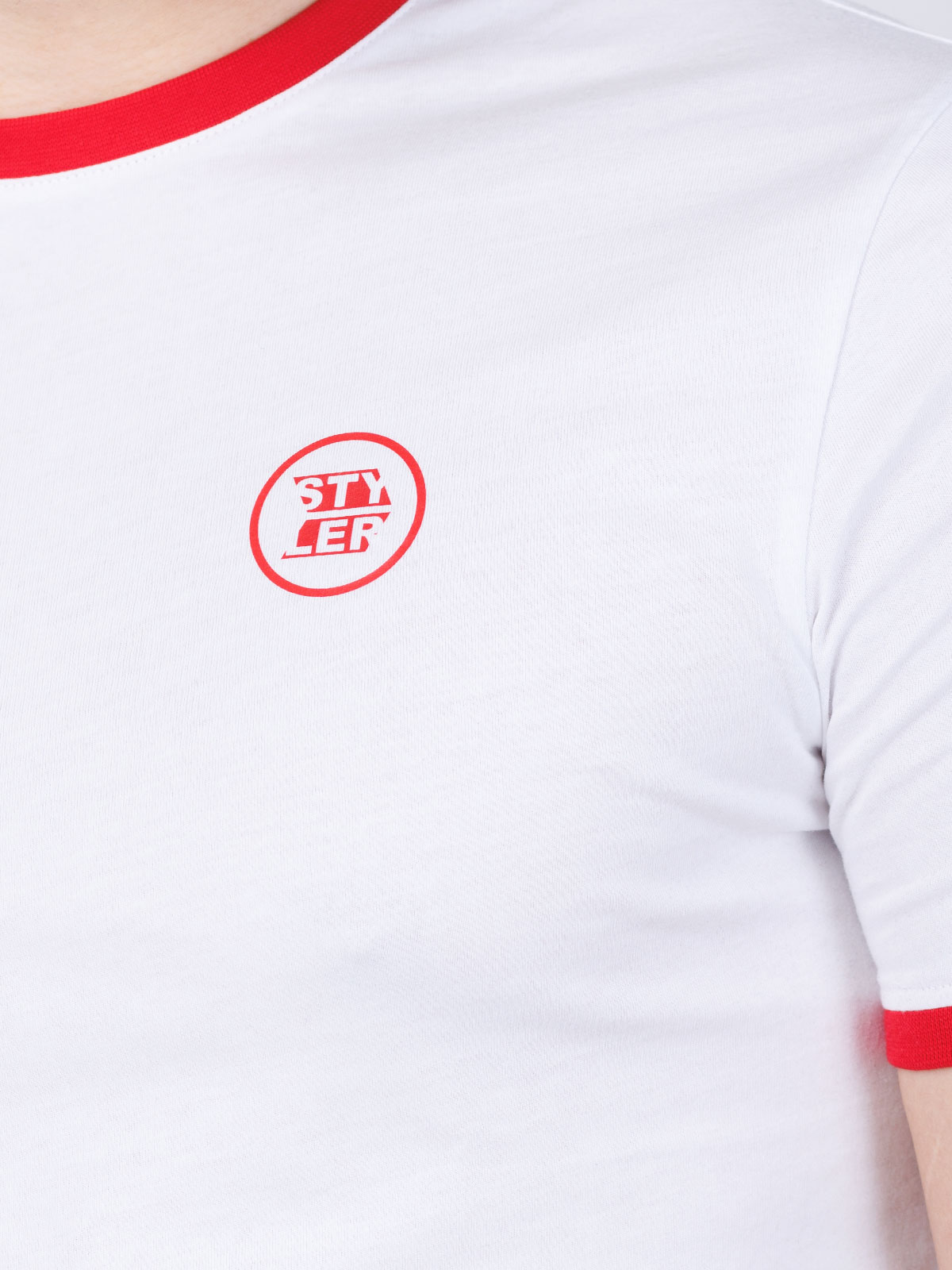 Бяла тениска с червен принт - 96456 42.00 лв img2