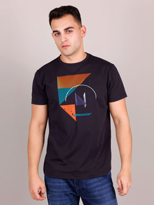 item:Тениска с геометрични фигури - 96462 - 42.00 лв