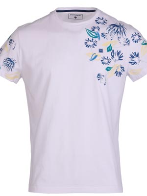 Тениска в бяло със сини листа - 96471 - 49.00 лв