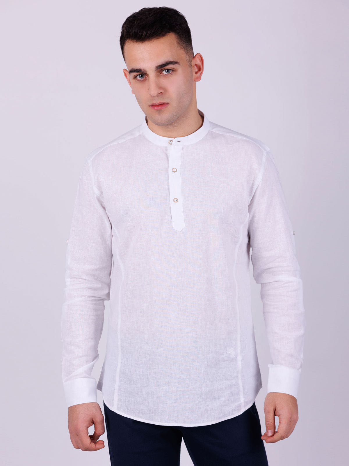 Ленена риза с войнишка яка