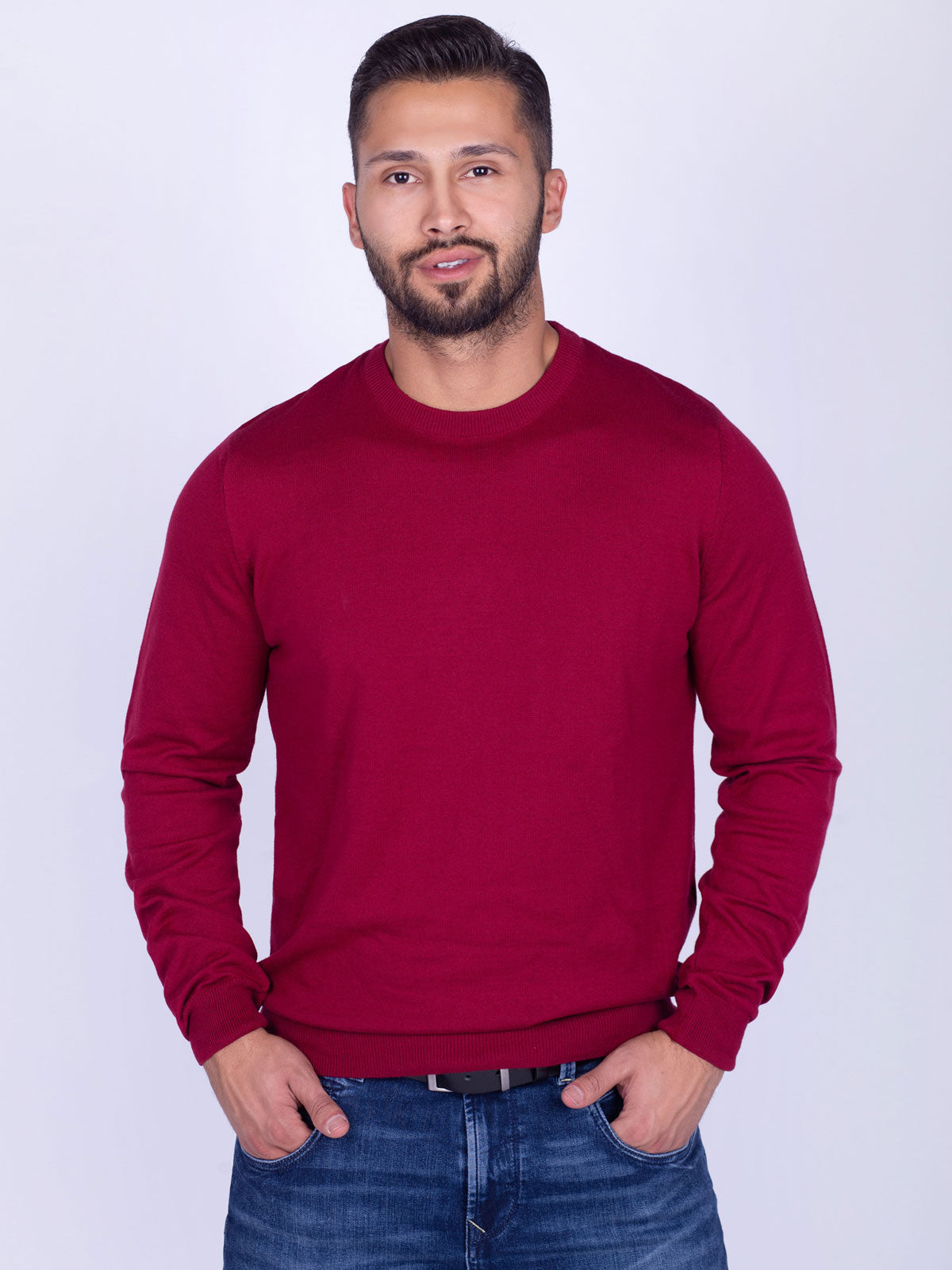 Пуловер от фино плетиво в бордо