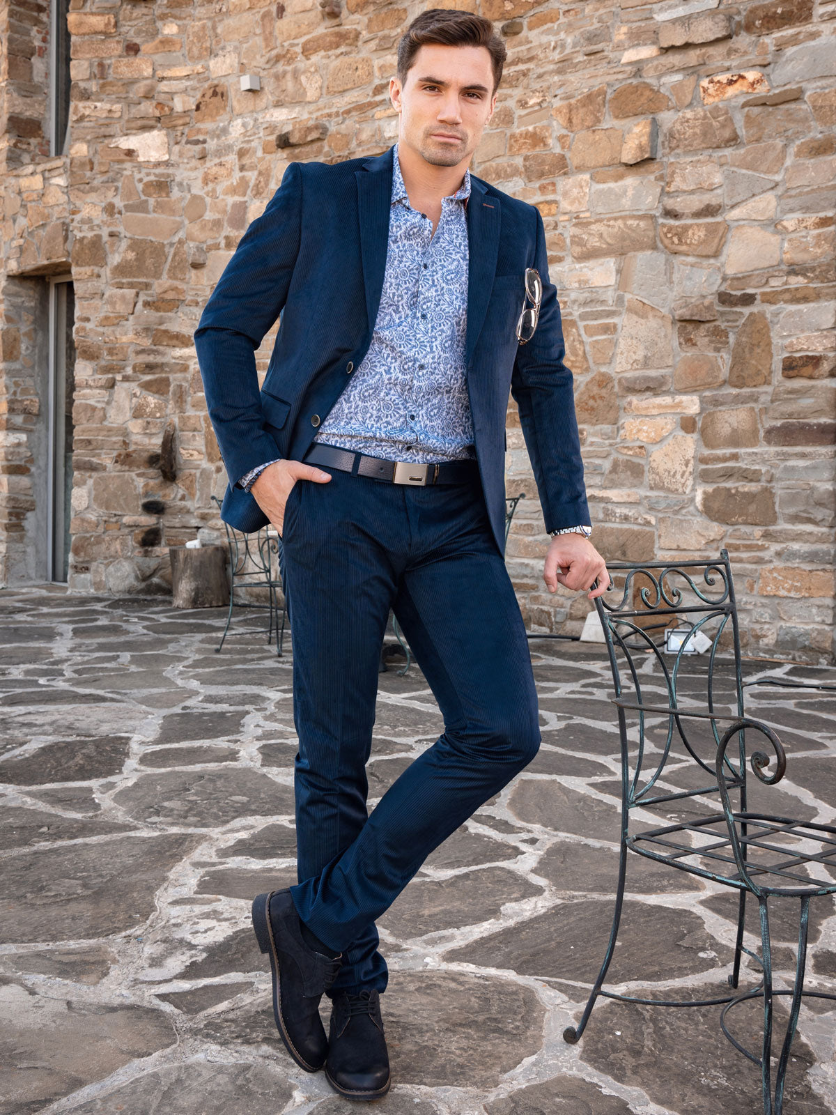 Мъжки костюм райе от две части