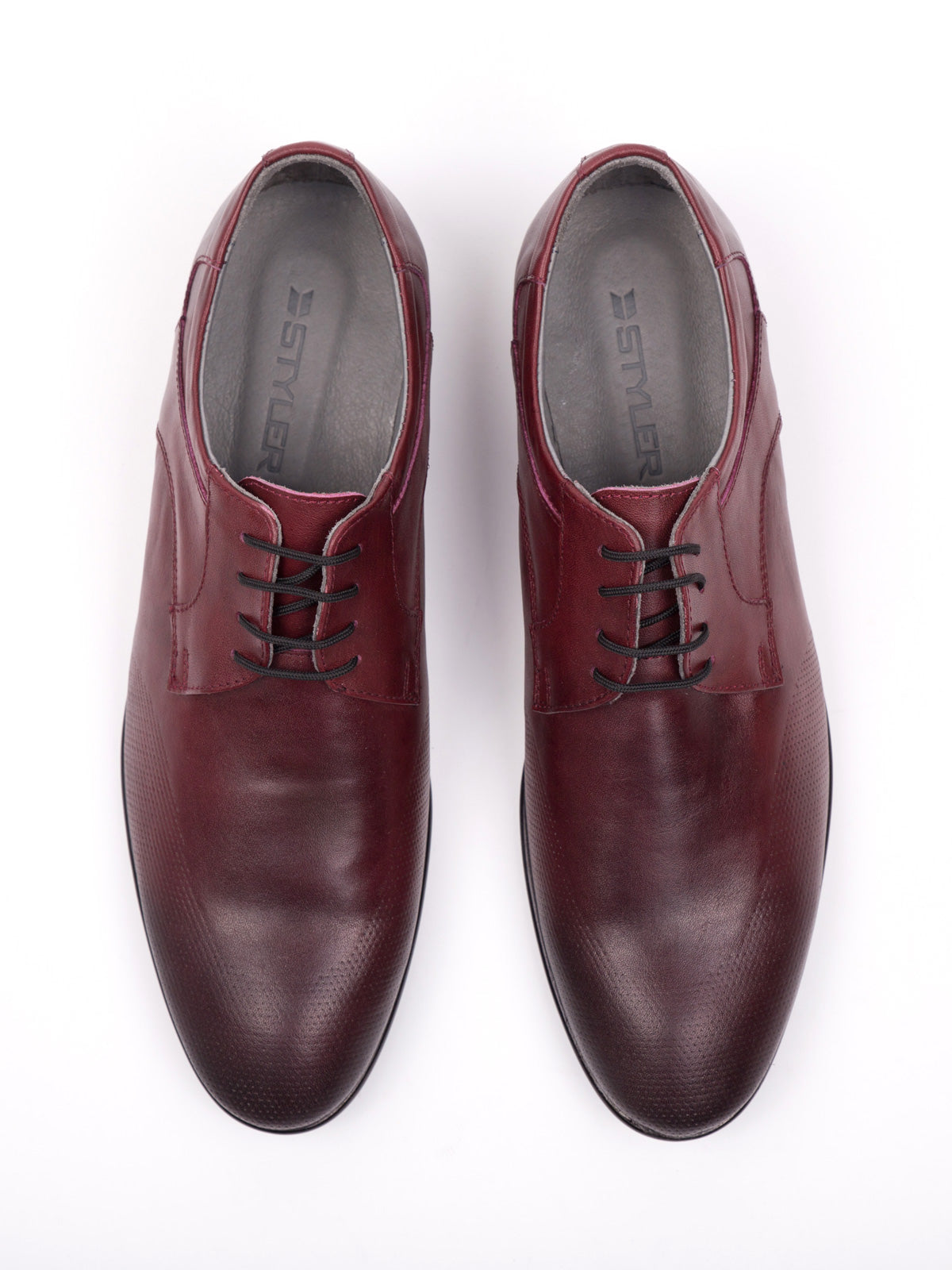 Класически обувки бордо