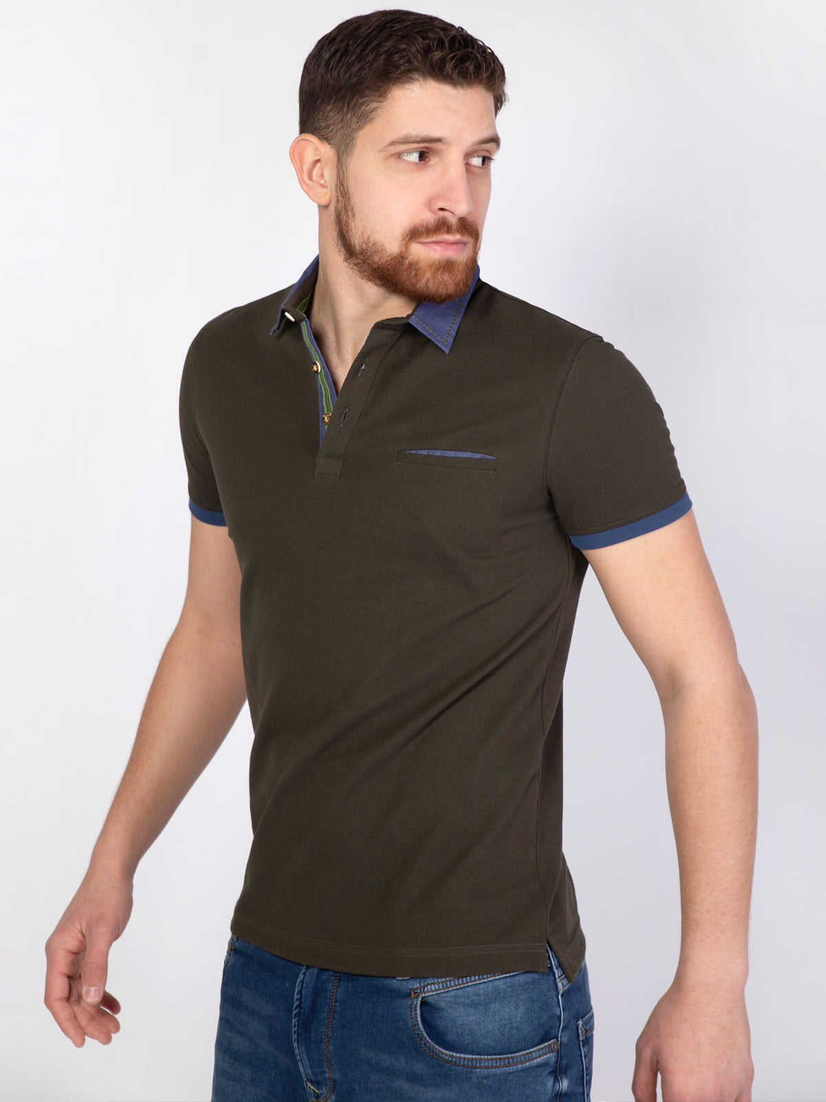 Тениска в зелено с дънкова яка