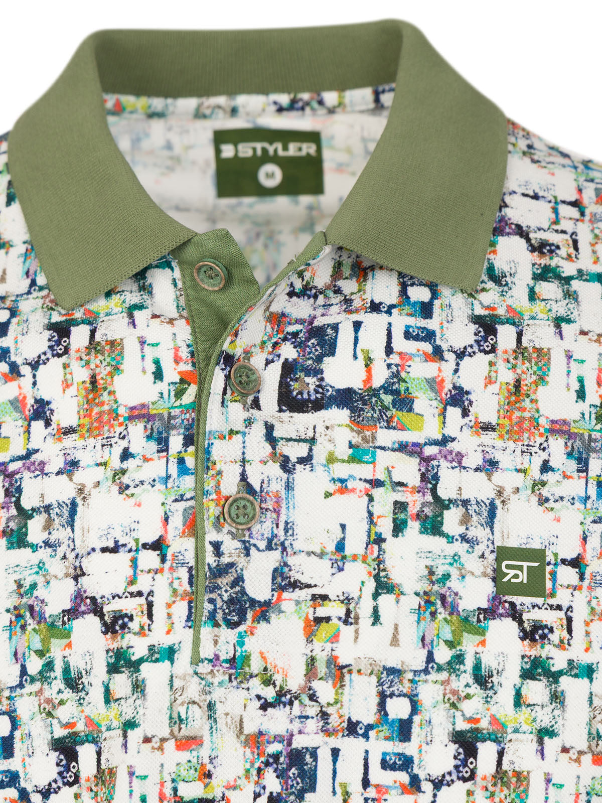 Бяла тениска с печат цветна мозайка